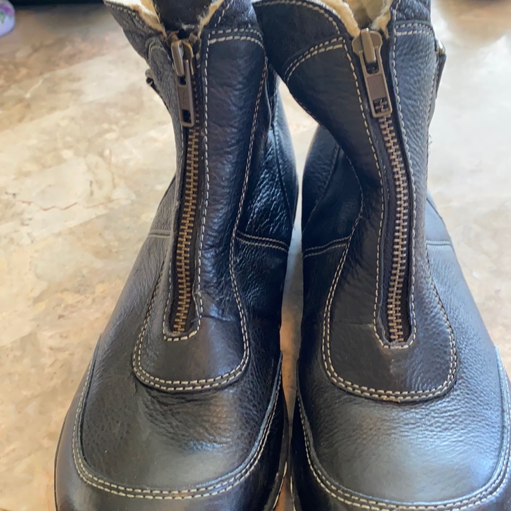 Brand New!  Black snow boot by Naturalizer.